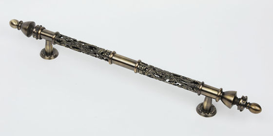 Mobilya Hafif Lüks Donanım Çekme Kolları İçi Boş Çiçek Şekilli 24K Altın Kaplama